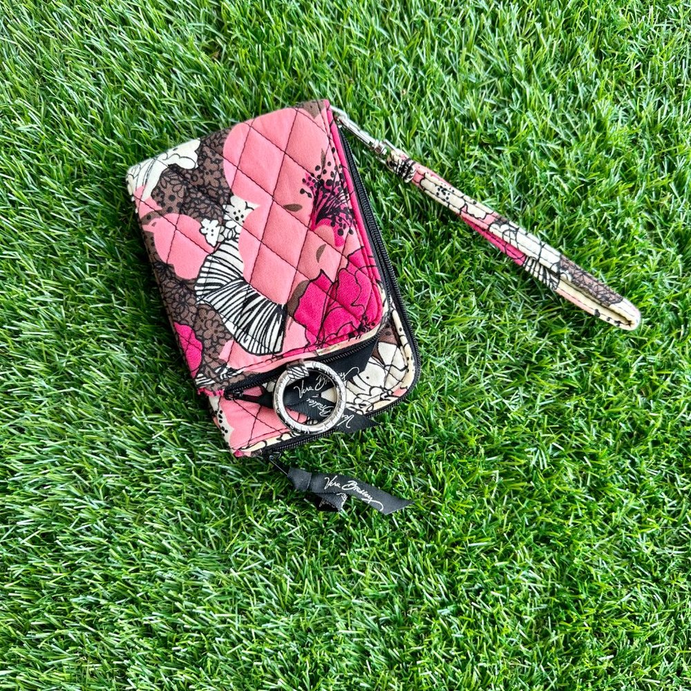NWOT Vera Bradley Retired, Discontinued Mocha Rouge ID Wristlet with Zip Pockets